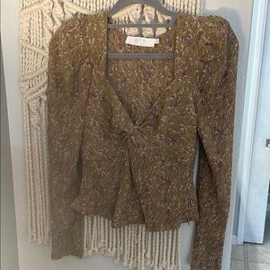 ASTR Women's Floral Blouse - Olive and Purple